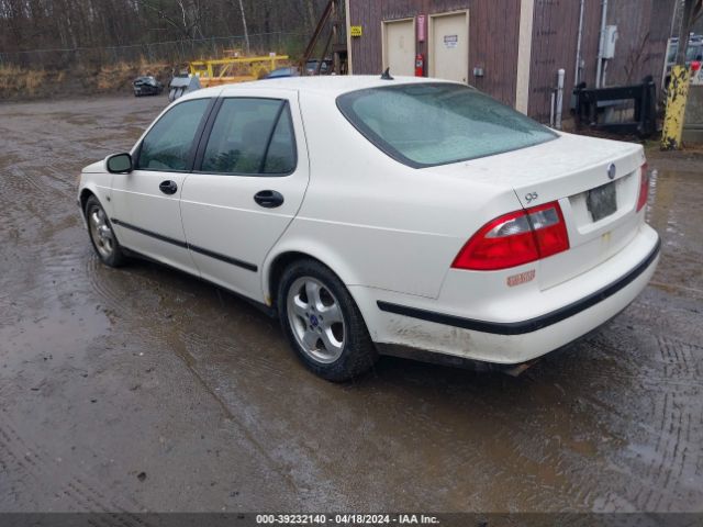 2003 SAAB 9-5 YS3ED49Z333010133 Photo 2