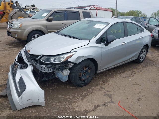 Chevrolet Cruze Ls Auto 2018 1G1BC5SM9J7226097 Image 2