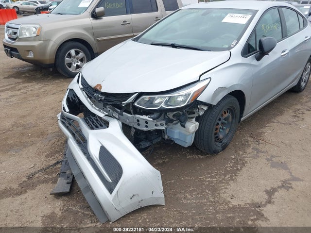 Chevrolet Cruze Ls Auto 2018 1G1BC5SM9J7226097 Image 6