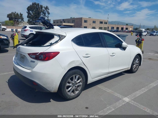 Mazda Mazda3 I Touring 2015 JM1BM1L79F1251582 Image 4