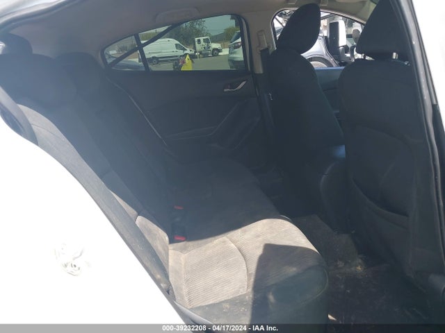 Mazda Mazda3 I Touring 2015 JM1BM1L79F1251582 Image 8