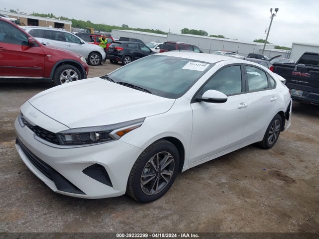 3KPF24AD8RE738372 KIA Forte Lxs