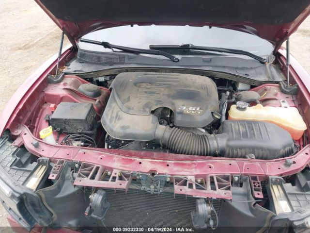 2C3CDXBG4KH758589 Dodge Charger Sxt Rwd