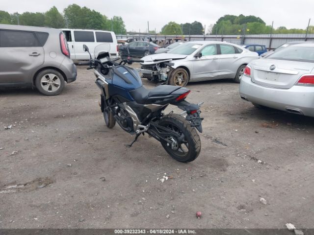 2023 HONDA NC750 JH2RH0917PK200472 Photo 2
