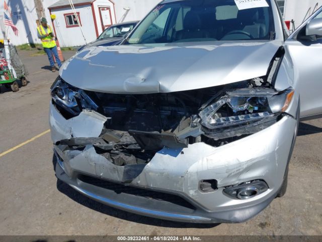 5N1AT2MT2FC814391 Nissan Rogue Sl