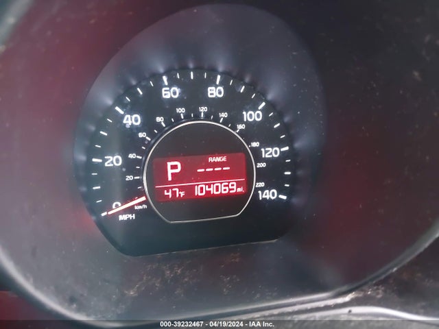 KIA SOUL + 2014 KNDJP3A51E7052571 Image 14