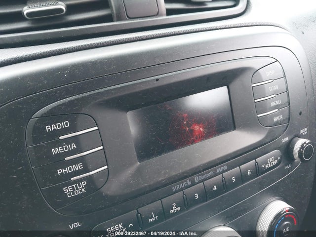KIA SOUL + 2014 KNDJP3A51E7052571 Image 16