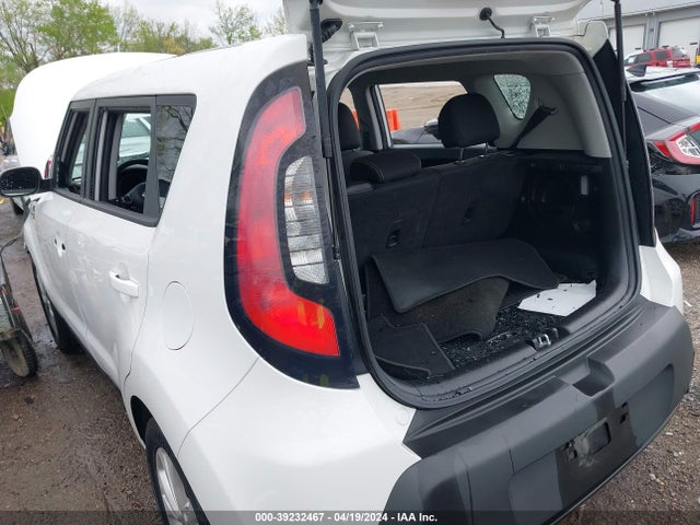 KIA SOUL + 2014 KNDJP3A51E7052571 Image 3