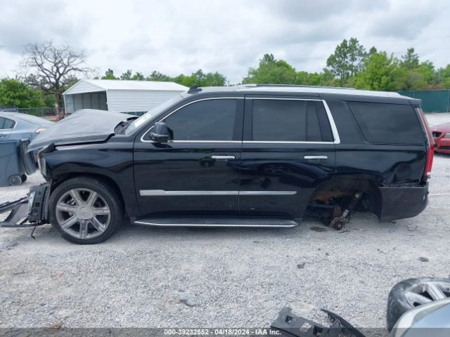 1GYS4BKJ2KR268927 Cadillac Escalade Luxury
