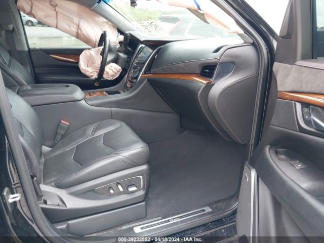 1GYS4BKJ2KR268927 Cadillac Escalade Luxury