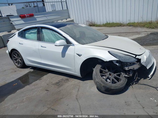 2019 5YJ3E1EA1KF401678 main image