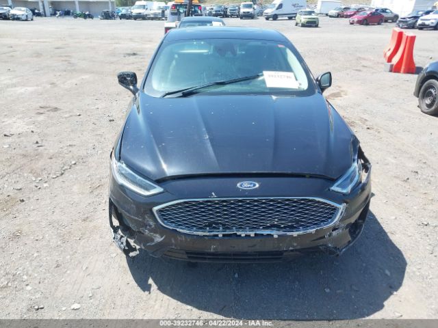 3FA6P0K98KR271057 Ford Fusion Titanium