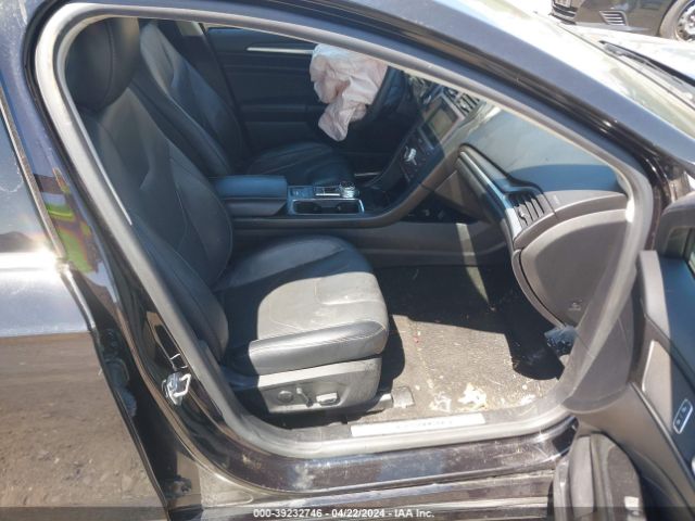 3FA6P0K98KR271057 Ford Fusion Titanium
