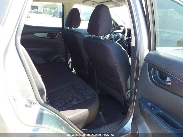 JN1BJ1CP8JW188563 Nissan Rogue Sport S