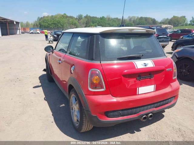 2010 MINI COOPER S WMWMF7C55ATZ71556 Photo 2
