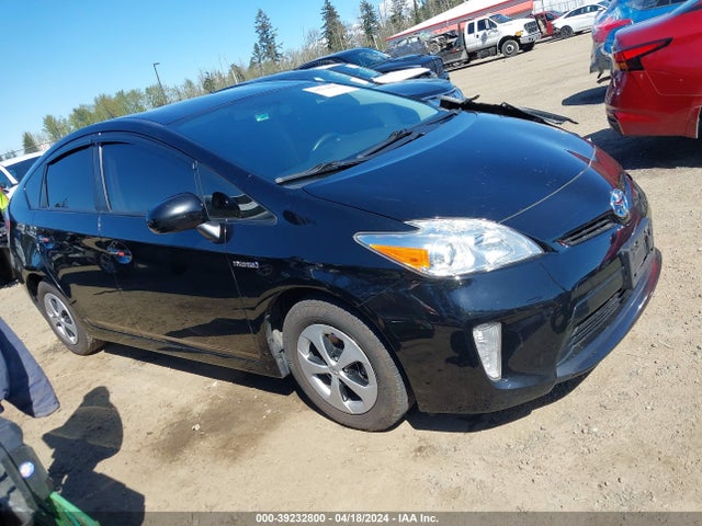 Toyota Prius Three 2014 JTDKN3DU2E1833485 Image 13