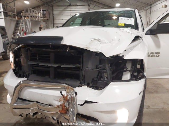 RAM 1500 Express Quad Cab 4x4 6'4 Box 2018 1C6RR7FGXJS230782 Image 6