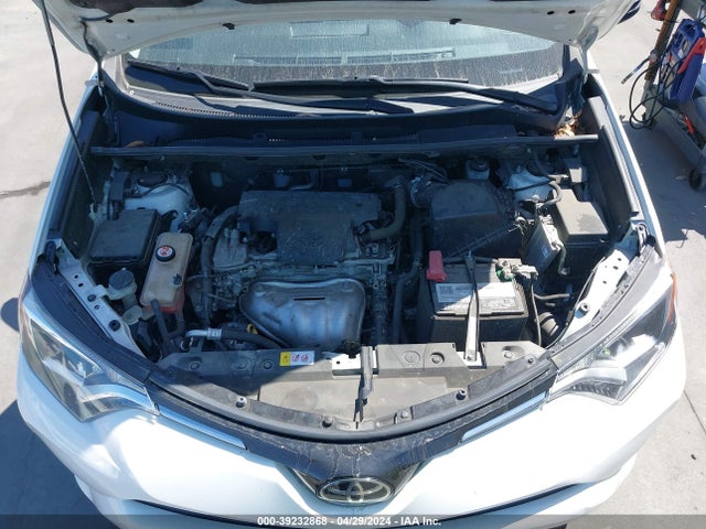 Toyota Rav4 Xle 2018 JTMWFREV4JJ165109 Image 10