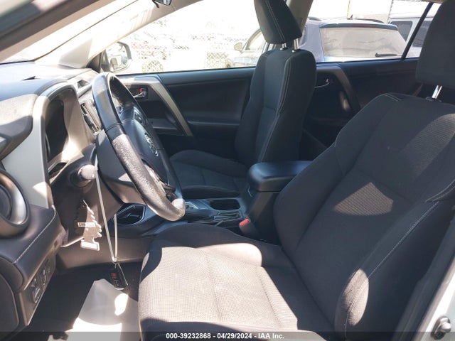 Toyota Rav4 Xle 2018 JTMWFREV4JJ165109 Image 22