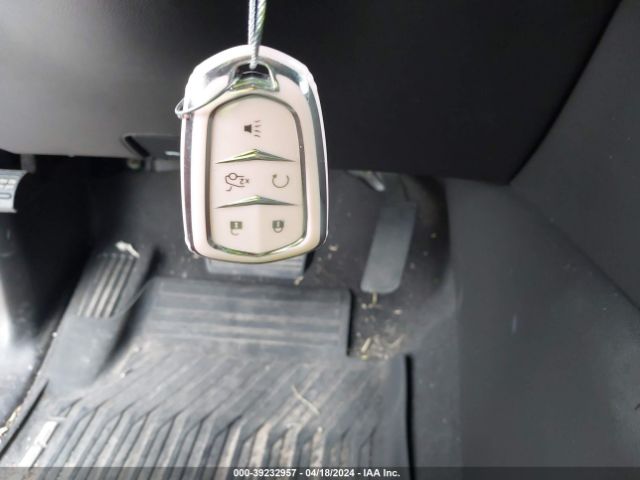 1GYS3AKJXKR374779 Cadillac Escalade Standard
