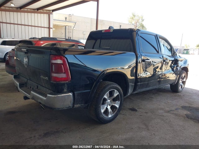 1C6SRFJTXNN131805 RAM 1500 Laramie  4x4 5'7 Box