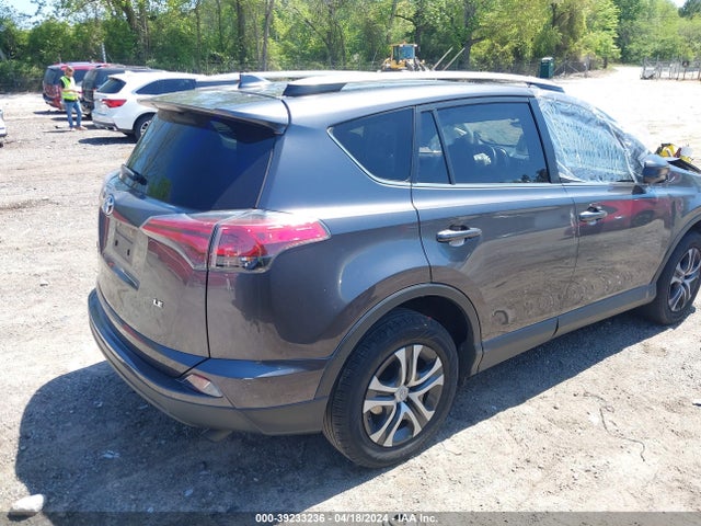 Toyota RAV4 LE 2018 JTMZFREV2JJ731250 Image 4