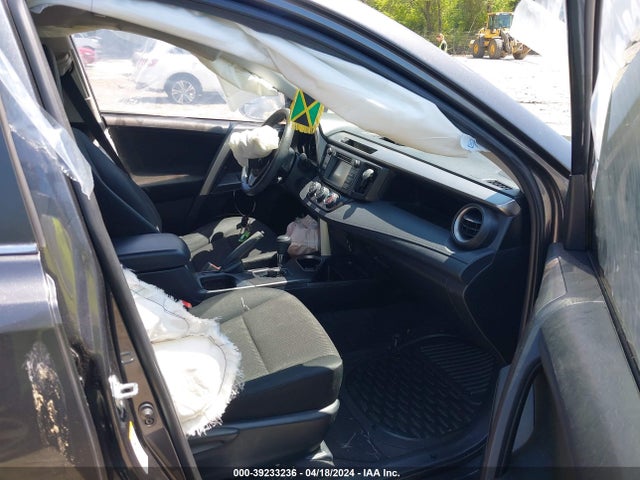 Toyota RAV4 LE 2018 JTMZFREV2JJ731250 Image 5