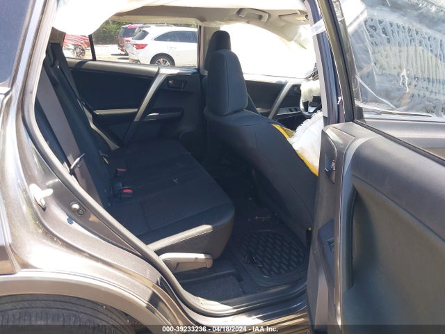 Toyota RAV4 LE 2018 JTMZFREV2JJ731250 Image 8