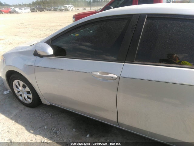 Toyota COROLLA L 2018 5YFBURHE7JP848823 Image 14