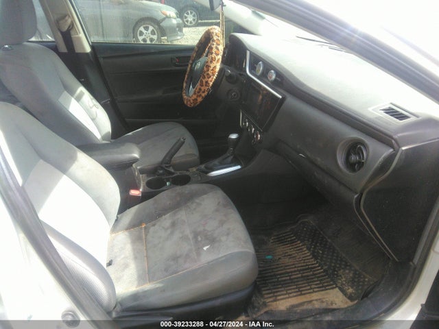 Toyota COROLLA L 2018 5YFBURHE7JP848823 Image 5