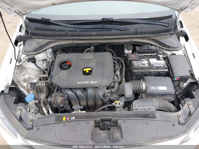 Hyundai ELANTRA SE 2018 5NPD74LF4JH231847 Image 10
