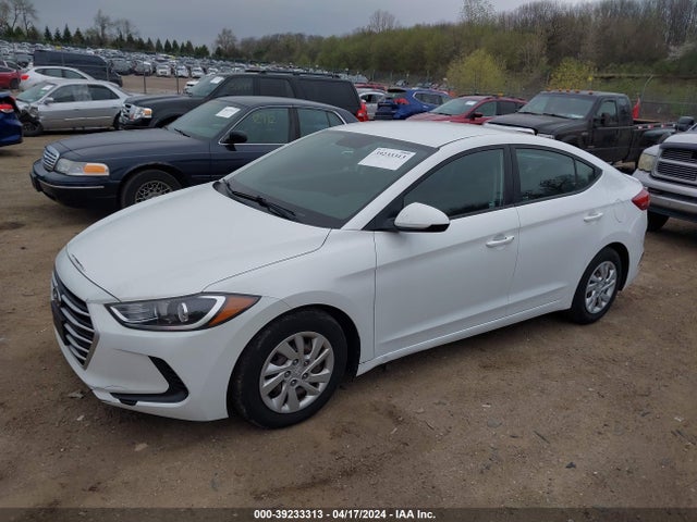 Hyundai ELANTRA SE 2018 5NPD74LF4JH231847 Image 2