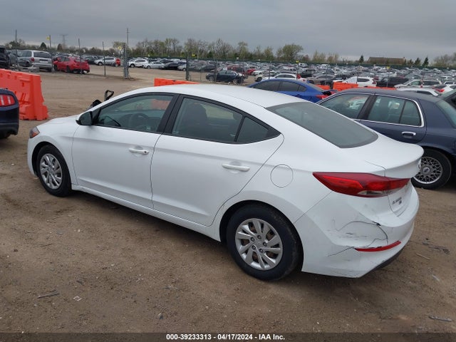 Hyundai ELANTRA SE 2018 5NPD74LF4JH231847 Image 3