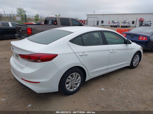 Hyundai ELANTRA SE 2018 5NPD74LF4JH231847 Image 4