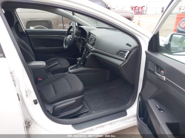 Hyundai ELANTRA SE 2018 5NPD74LF4JH231847 Image 5