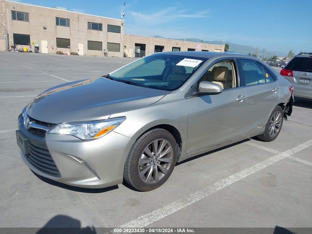 Toyota CAMRY XLE 2016 4T1BF1FK8GU576245 Image 2