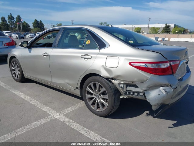 Toyota CAMRY XLE 2016 4T1BF1FK8GU576245 Image 3