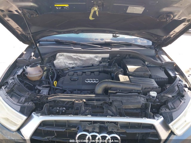 WA1BCCFS1HR006207 Audi Q3 2.0t Premium