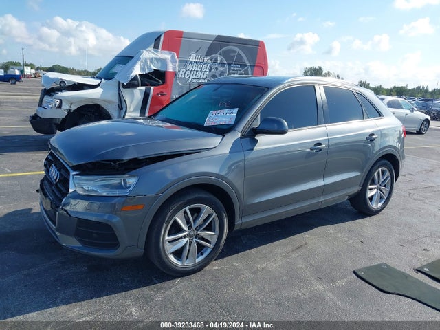 WA1BCCFS1HR006207 Audi Q3 2.0t Premium