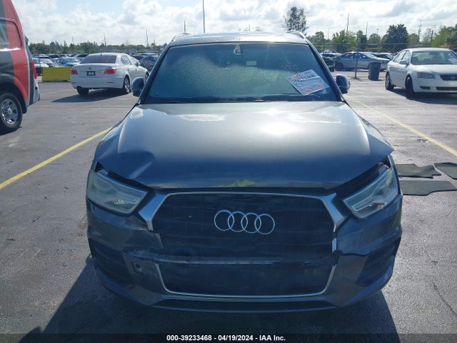 WA1BCCFS1HR006207 Audi Q3 2.0t Premium