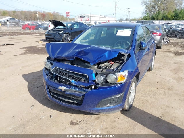 Chevrolet Sonic Lt Auto 2014 1G1JC5SH1E4226603 Image 2