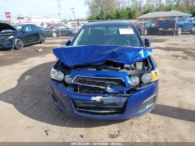 Chevrolet Sonic Lt Auto 2014 1G1JC5SH1E4226603 Image 6