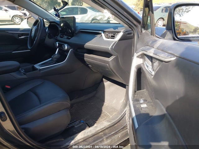 Toyota Rav4 Xle Premium 2023 2T3C1RFV4PW300003 Image 5