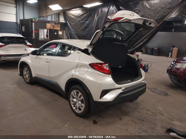 Toyota C-HR LE 2020 NMTKHMBX9LR104778 Image 3