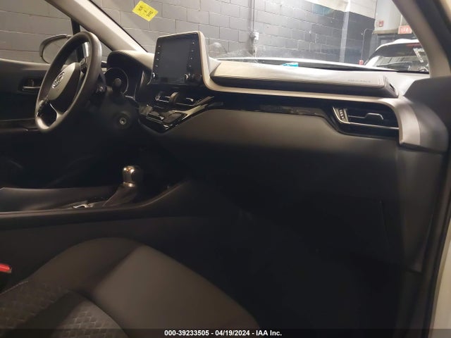 Toyota C-HR LE 2020 NMTKHMBX9LR104778 Image 5