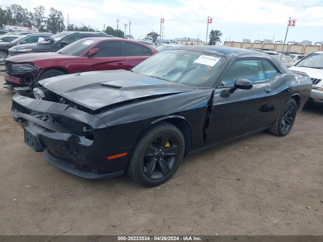 Dodge Challenger Sxt 2018 2C3CDZAG9JH262845 Image 2