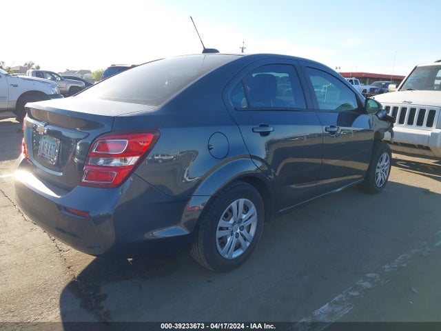 Chevrolet Sonic Ls Auto 2018 1G1JB5SH8J4122817 Image 4