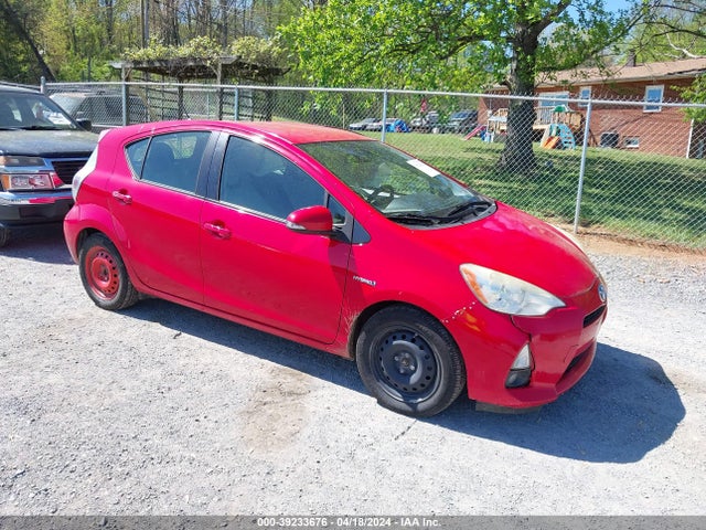 Toyota Prius C One 2014 JTDKDTB35E1059522 Image 1