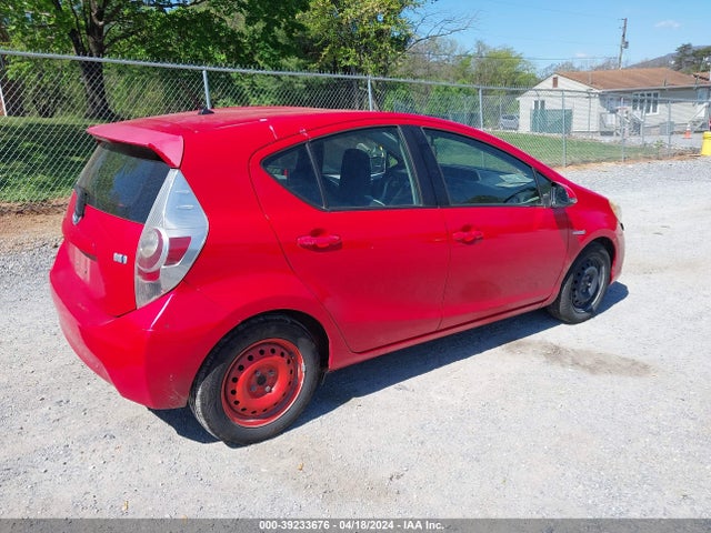 Toyota Prius C One 2014 JTDKDTB35E1059522 Image 4
