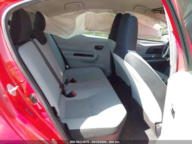 Toyota Prius C One 2014 JTDKDTB35E1059522 Image 8